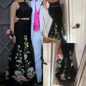 Sherri Hill Two Piece formal dress - size 4